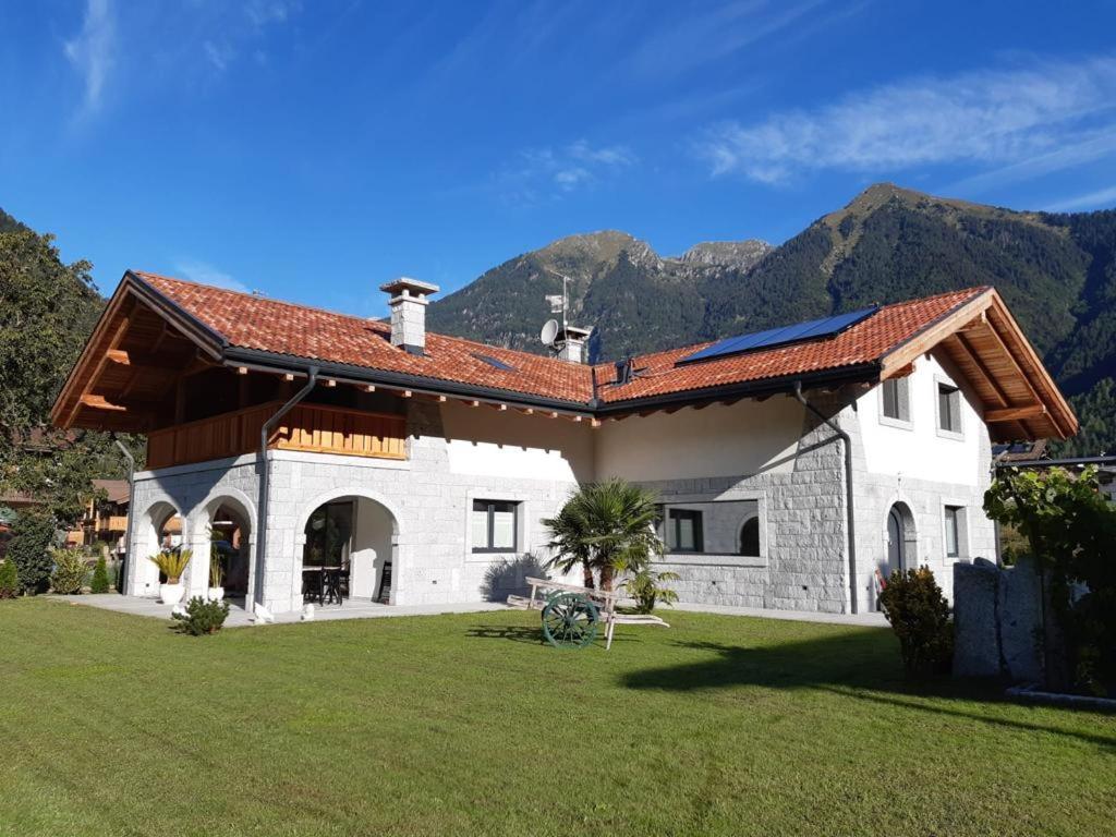 B&B Casa Il Sasso Pinzolo Esterno foto