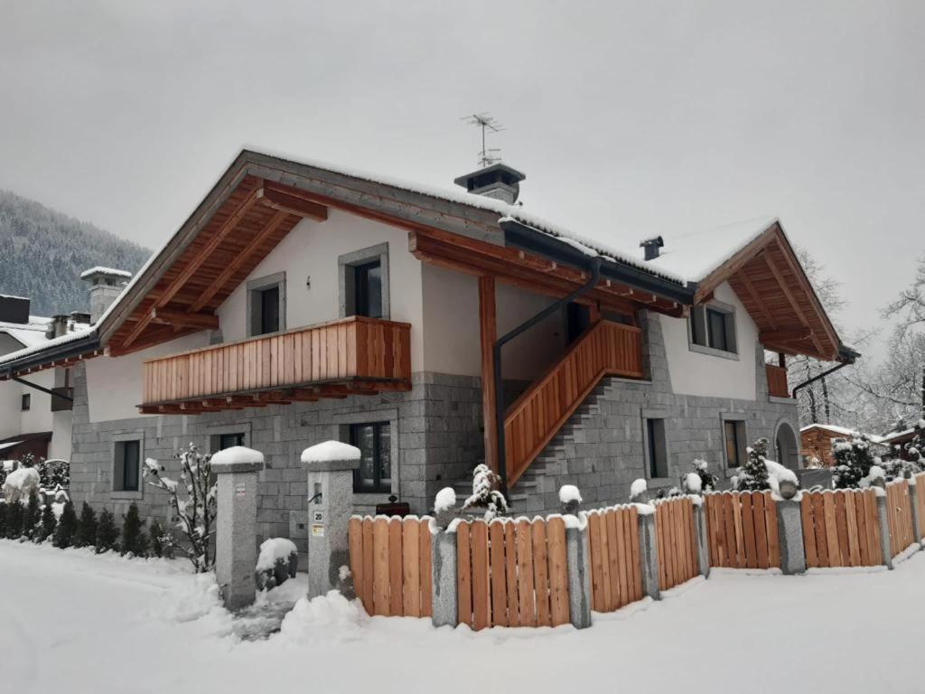 B&B Casa Il Sasso Pinzolo Esterno foto