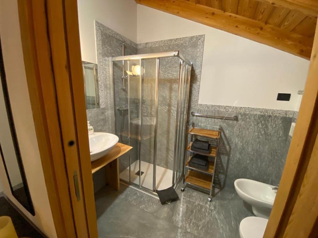 B&B Casa Il Sasso Pinzolo Esterno foto